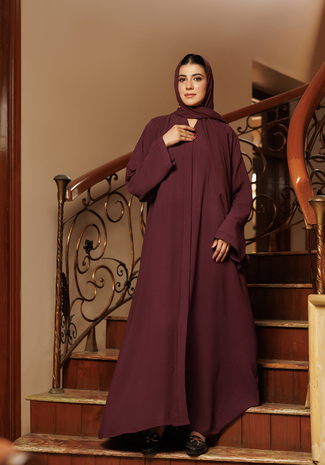 Plum CAFIFA STYLE ABAYA – Abaya.pk