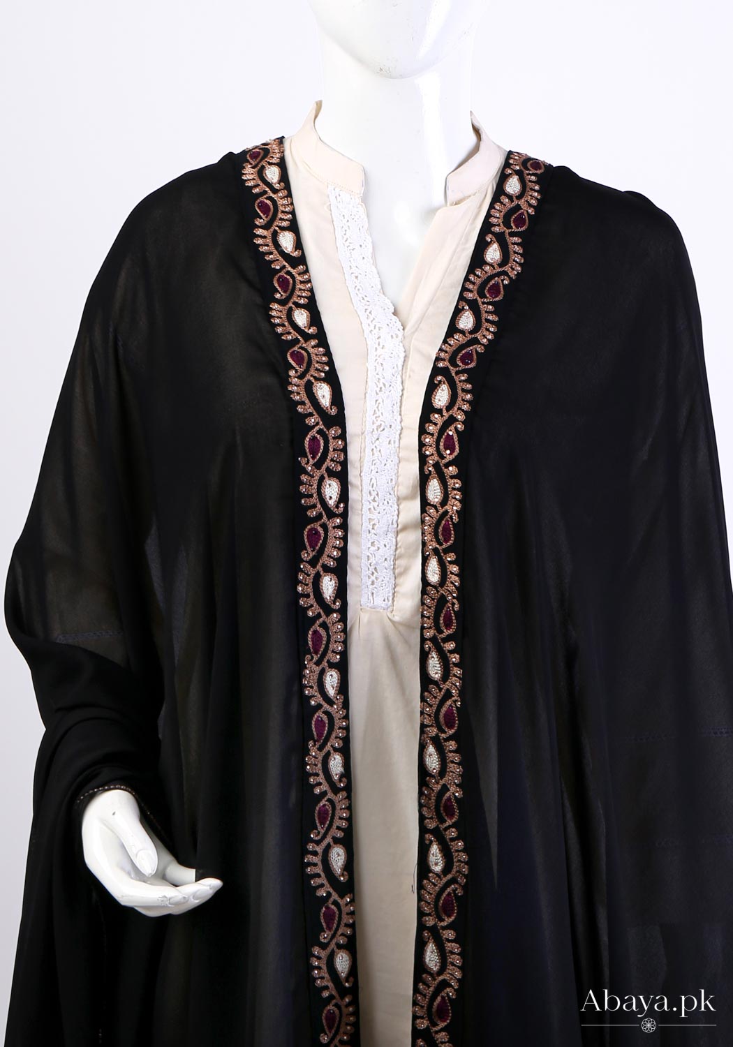 Cora Black Chadar